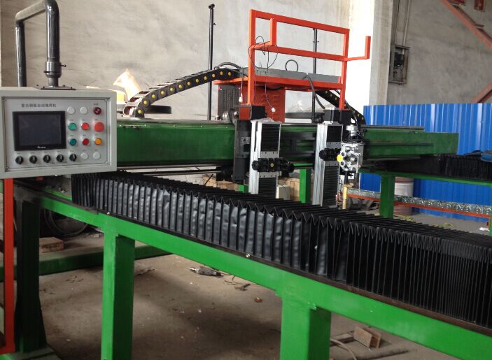 生產(chǎn)復(fù)合耐磨鋼板專用設(shè)備